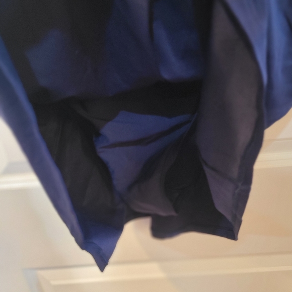 Lands' End Women's Navy Nylon/Spandex Chlorine Resistant Tummy Control Surplice - Picture 4 of 16